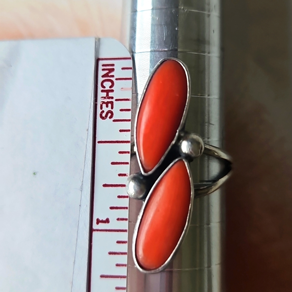 #126 Women's Ring Coral Cabachon & Silver Southwestern Size 8 - Picture 5 of 6